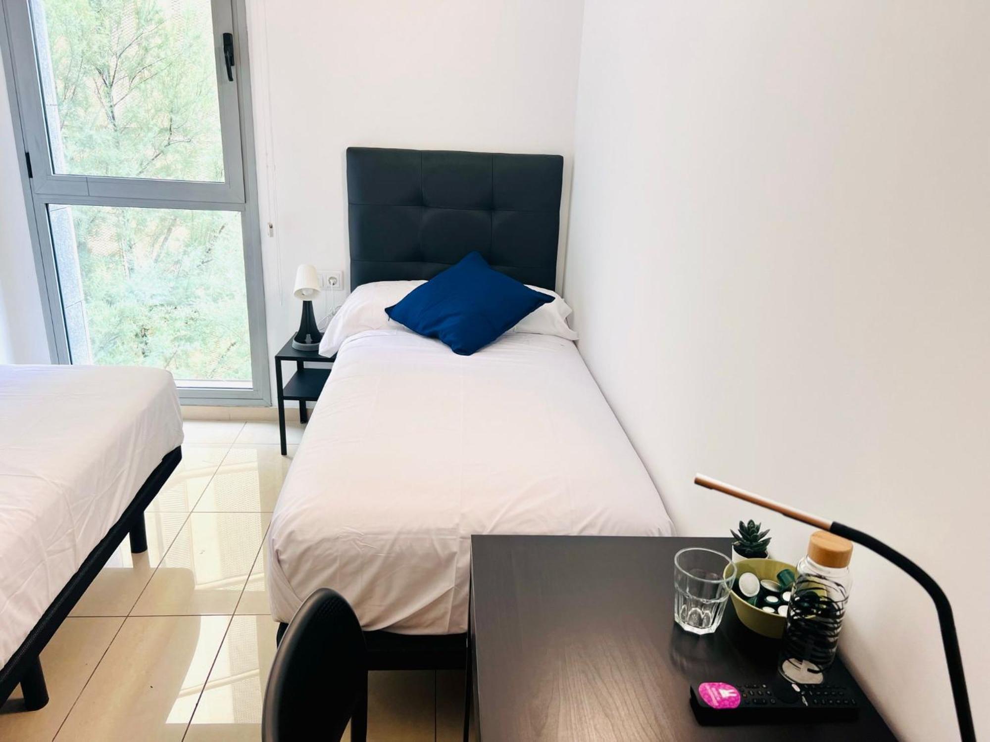 Fira Gran Via 2 - Private Rooms In A Shared Apartment - Habitaciones Privadas En Apartamento Compartido L'Hospitalet de Llobregat Esterno foto